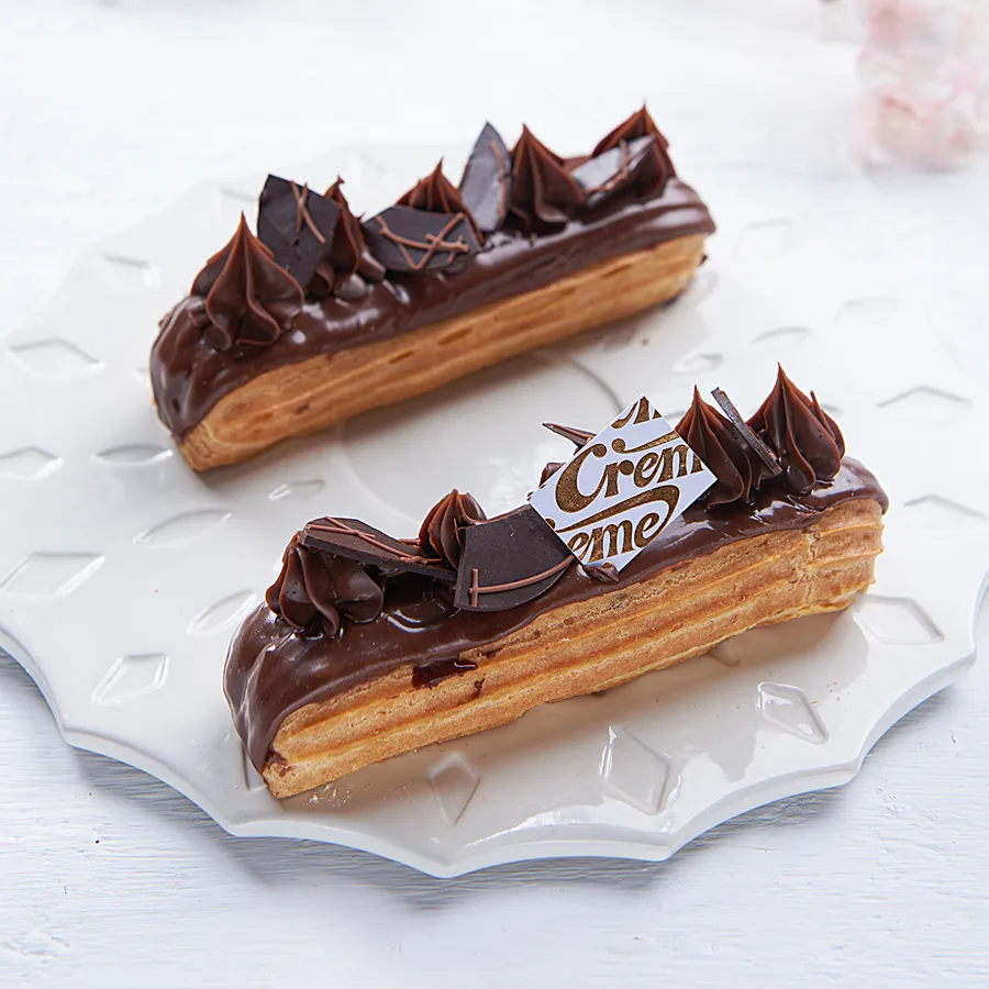 Chocolate Éclair