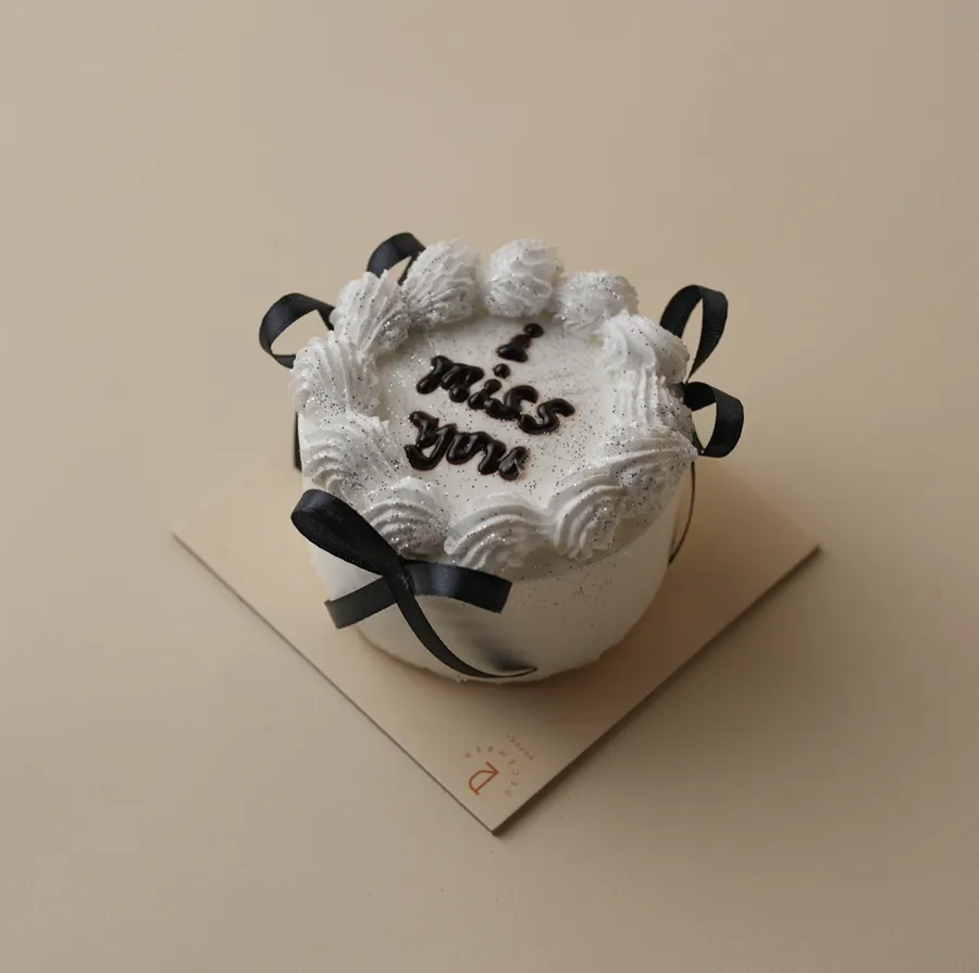 Mini white black ribbon 2inch mix chocolate vanilla