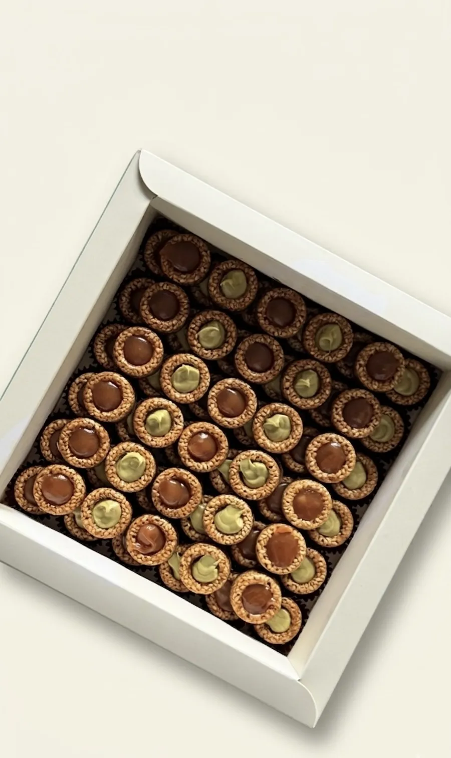 Samsamiya Caramel and Pistachio
