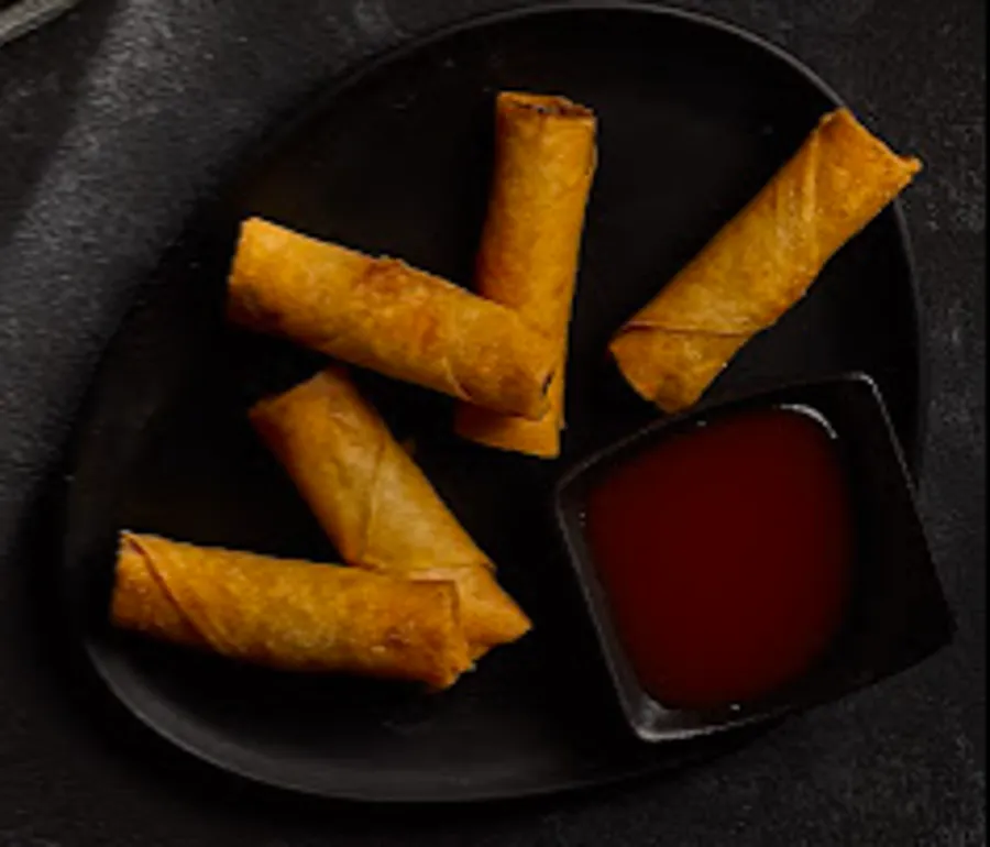 Chicken Spring Roll .