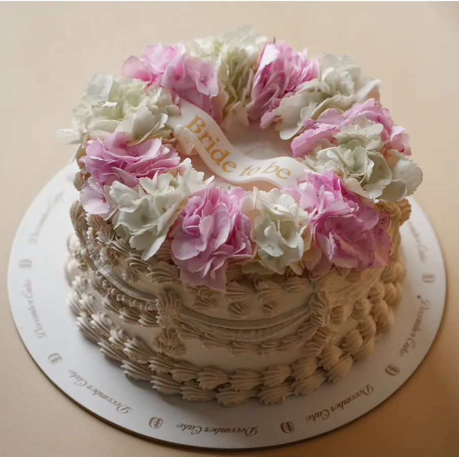Flora Cake Bride to Be 8inch mix chocolate vanilla