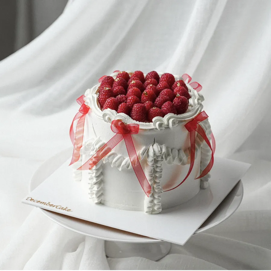 Berry cream white cake 6inch mix chocolate vanilla