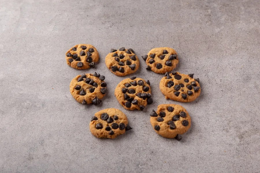 MINI COOKIES VANILLA WITH CHOCOLATE CHIPS