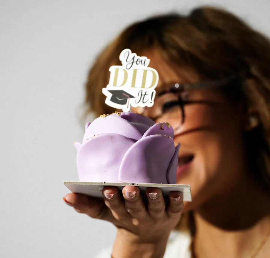 Mini purple flower cake ) you did it 🎓 2inch