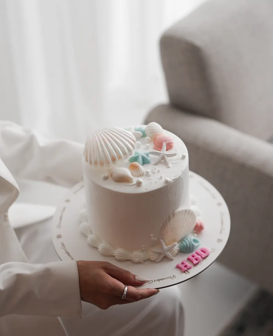 Seashell Cake 6inch mix chocolate vanilla