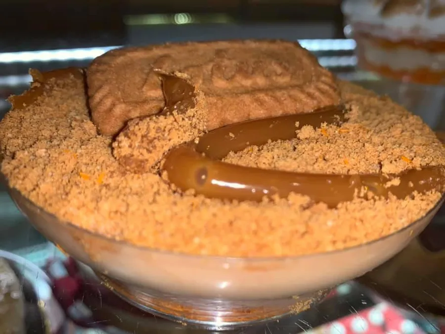 Lotus Profiterole Cup