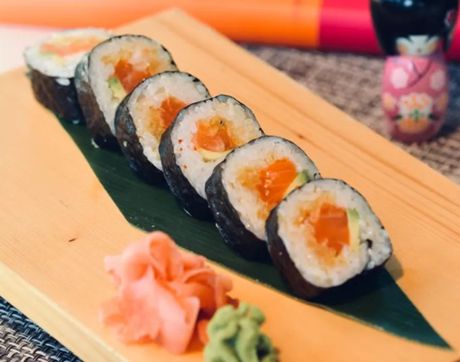 SPICY SALMON MAKI 5PCS