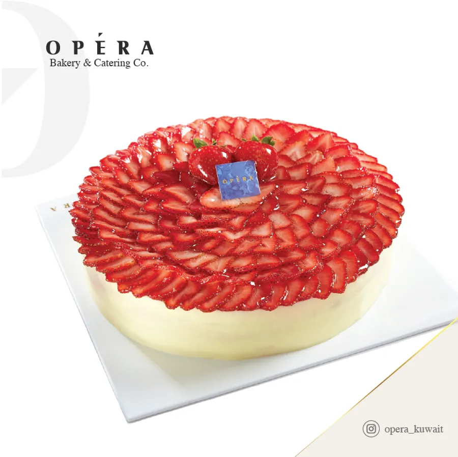 CLASSIC STRAWBERRY CHEESE CAKE