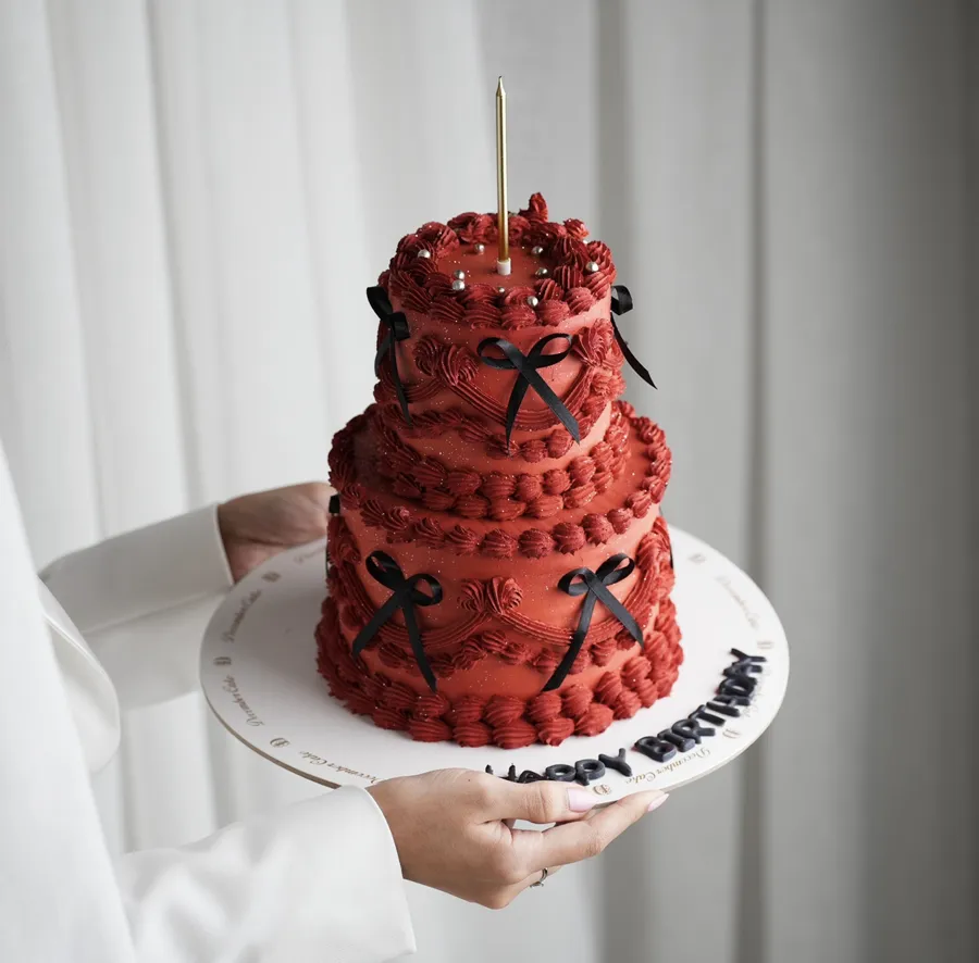 Double red cake black ribbon 6inch mix chocolate vanilla