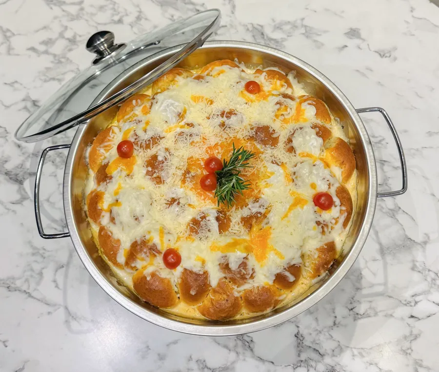 Brioche with Chicken & Cream Sakan