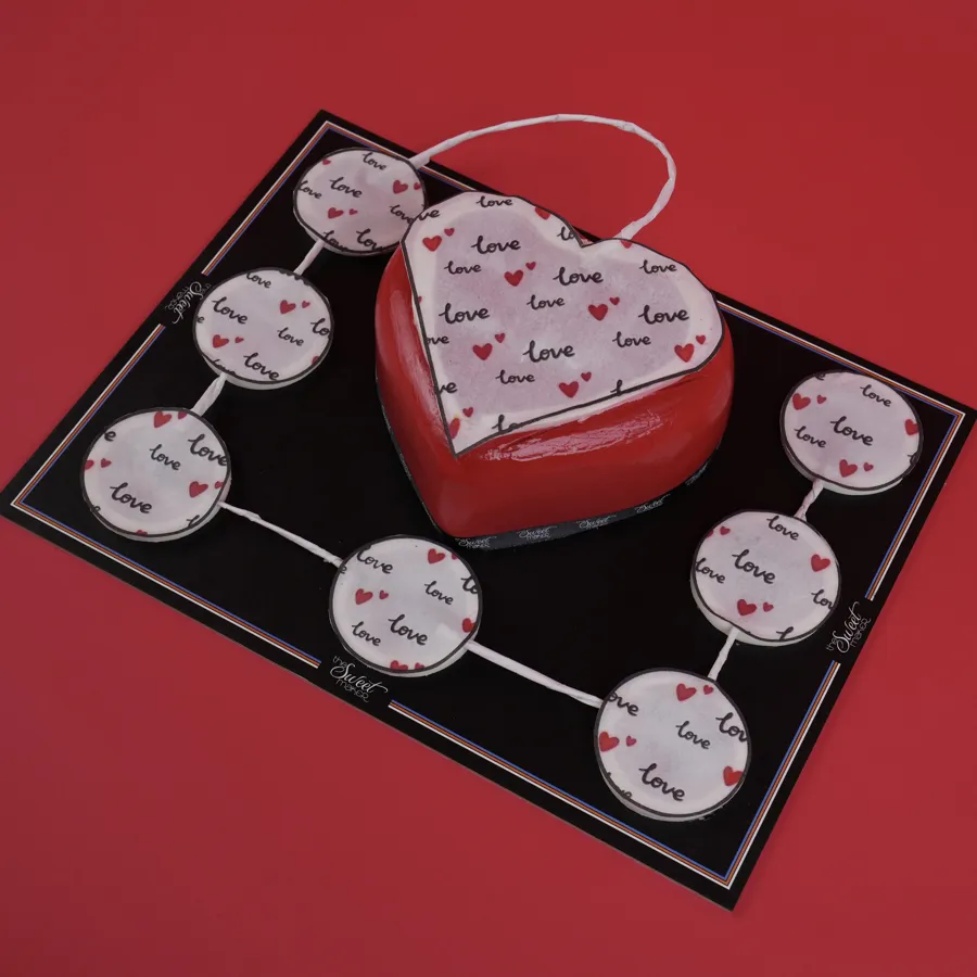 In All language I Love You Cake