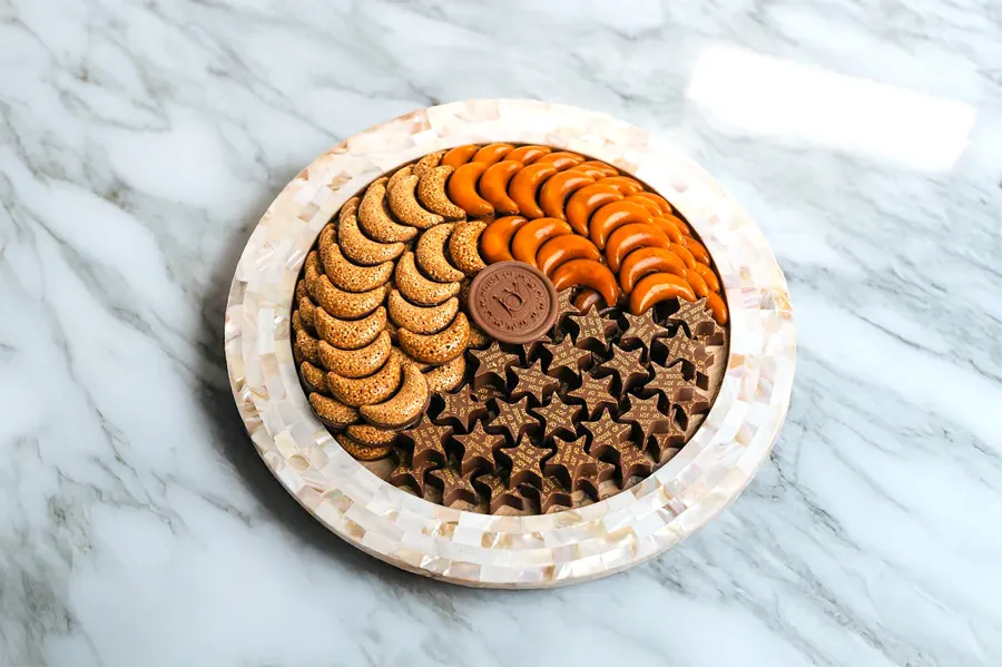 Moons Round White Tray - B
