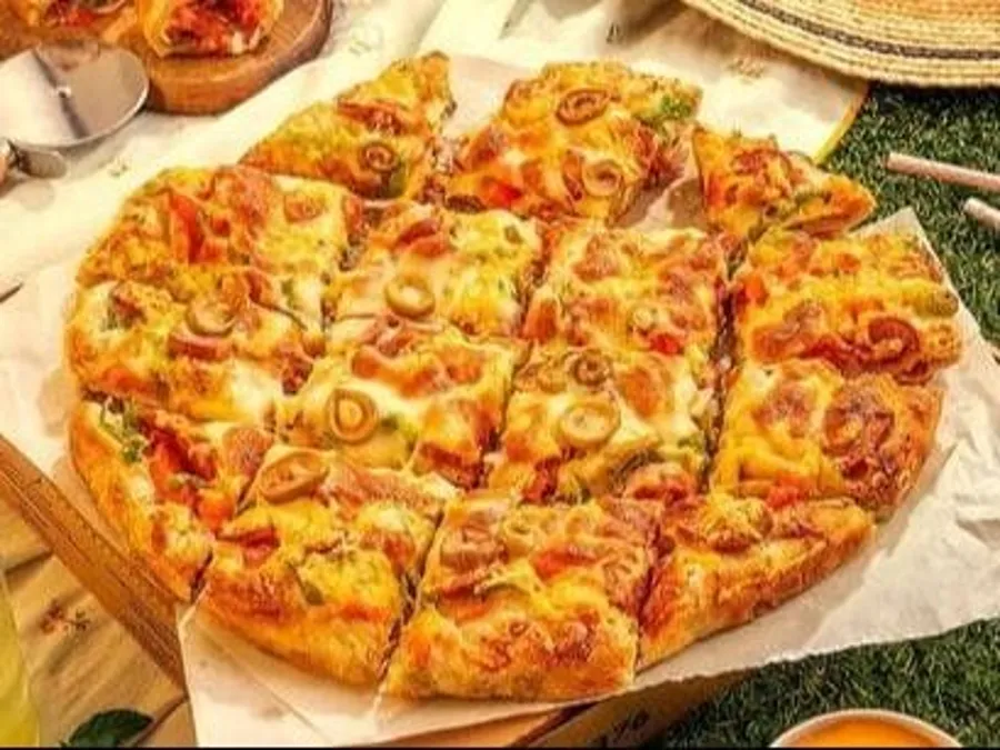 Romy and Mozzarella Cheese Feteer