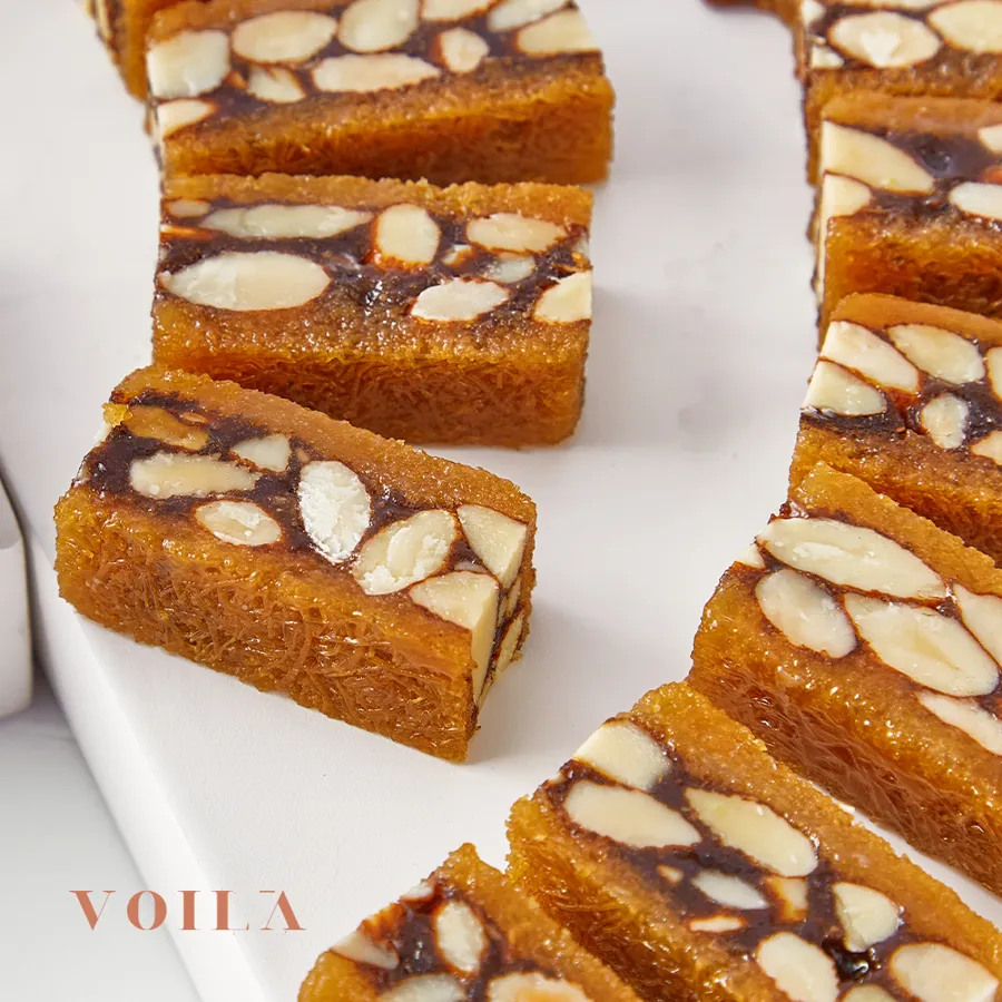 Konafa dates & almonds ( Per 1/4 KG )