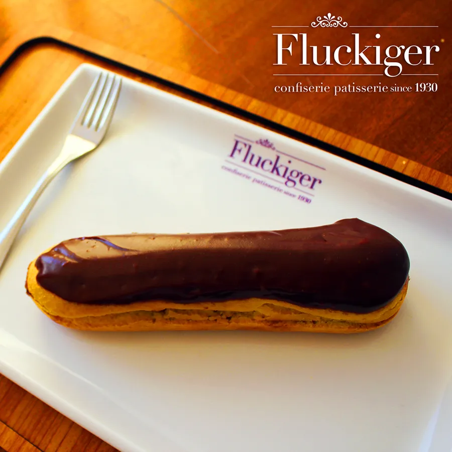 Éclair Chocolate