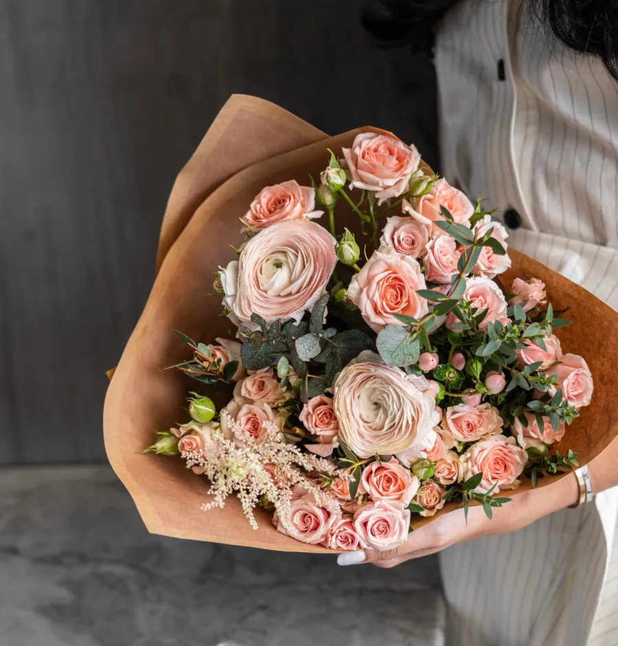 LARGE MARCH BOUQUET