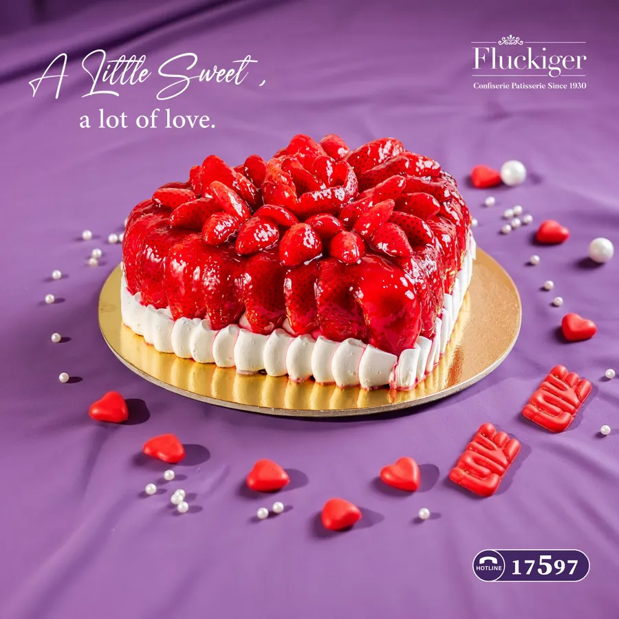 Heart Shaped Cream And Strawberry Cake