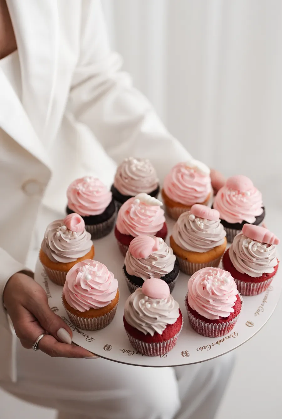 Pink cup cake 12 pic seashell
