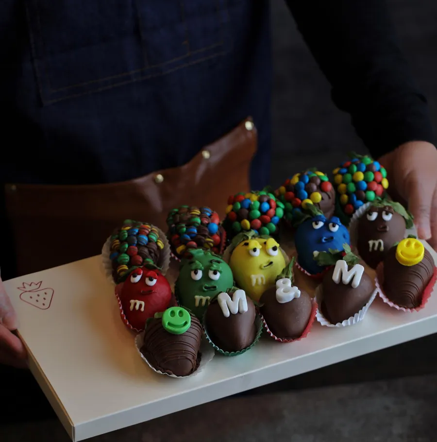M & M 15 pcs Collaboration with farwla