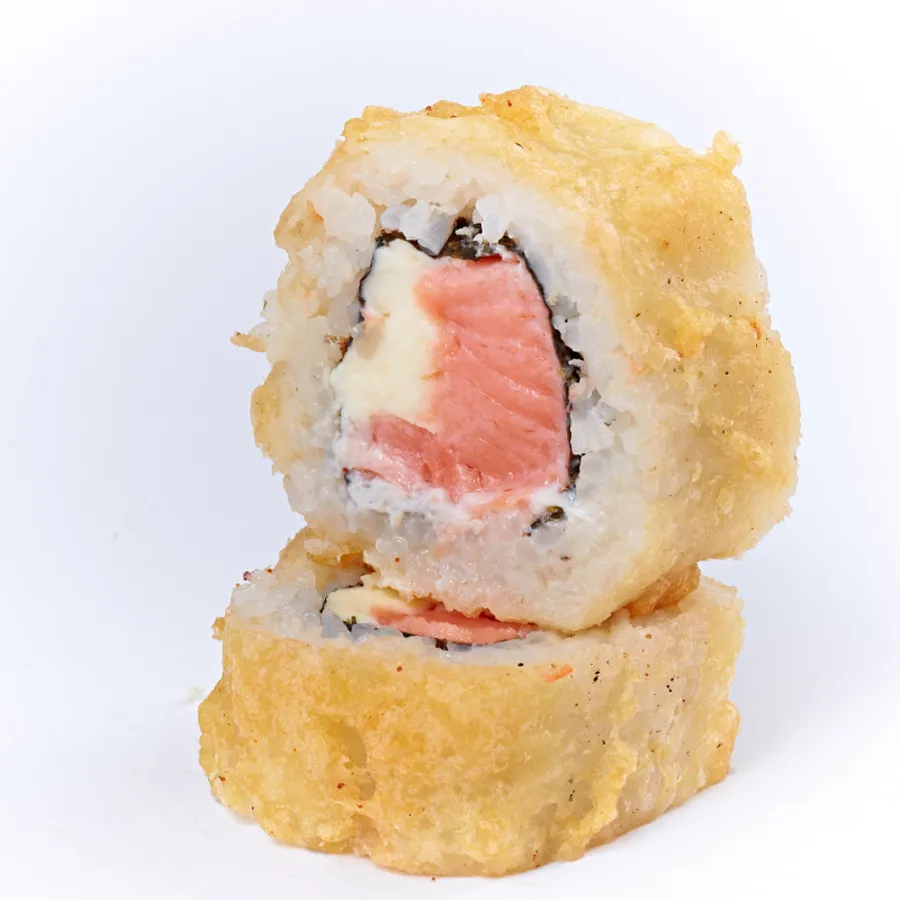 SALMON HOT URA MAKI