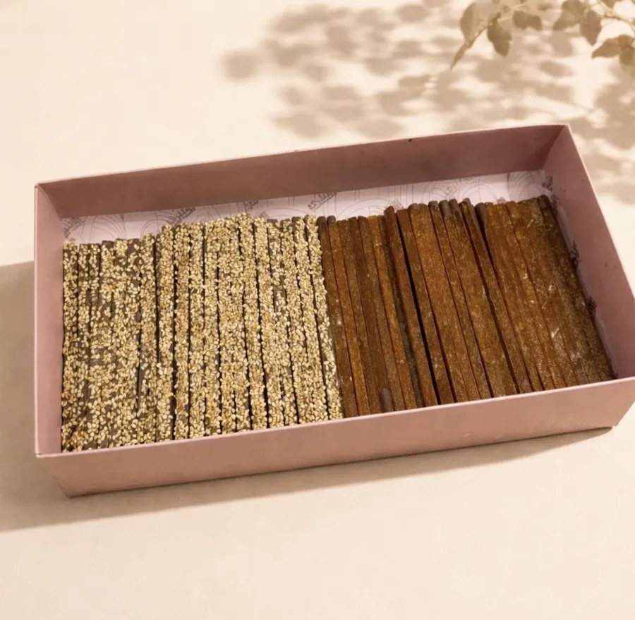 Sesame & apricot chocolate