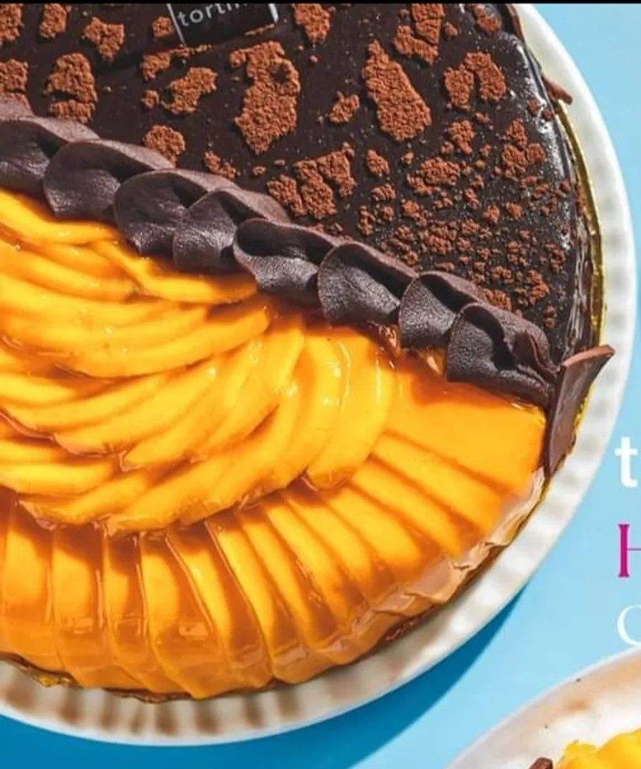 Half Crumble Half Mango Cake