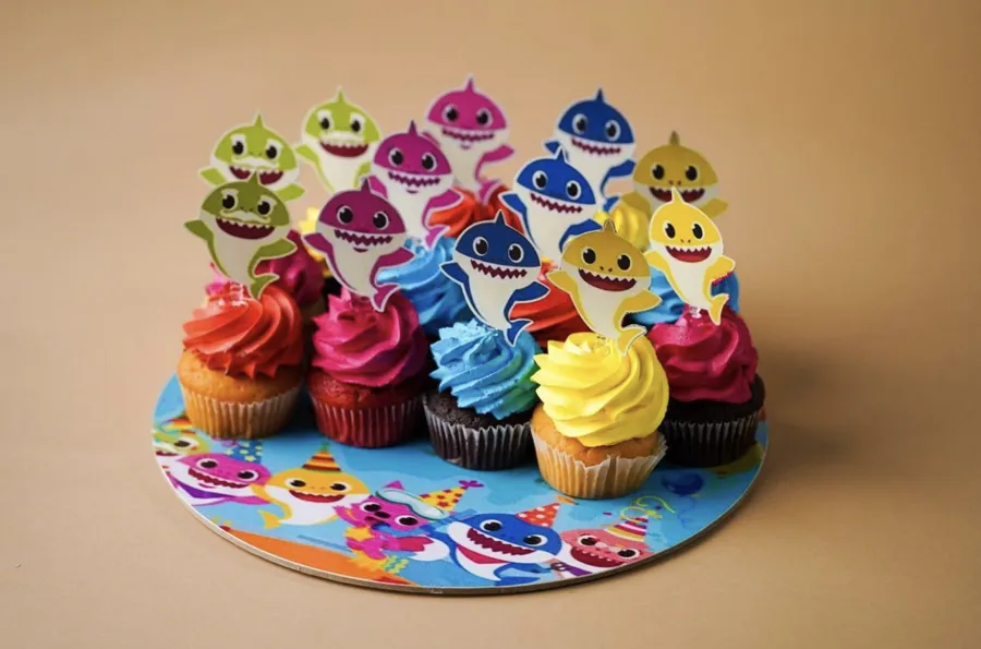 Cup cake baby shark mix color bord