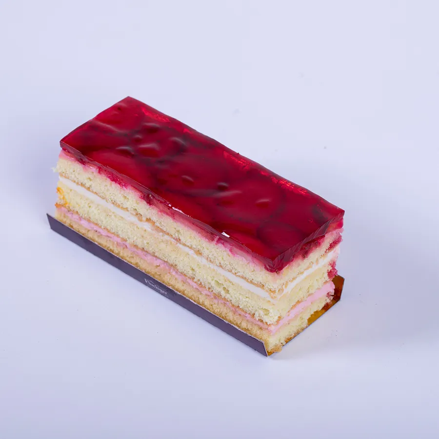 Verrine Strawberry Gateaux