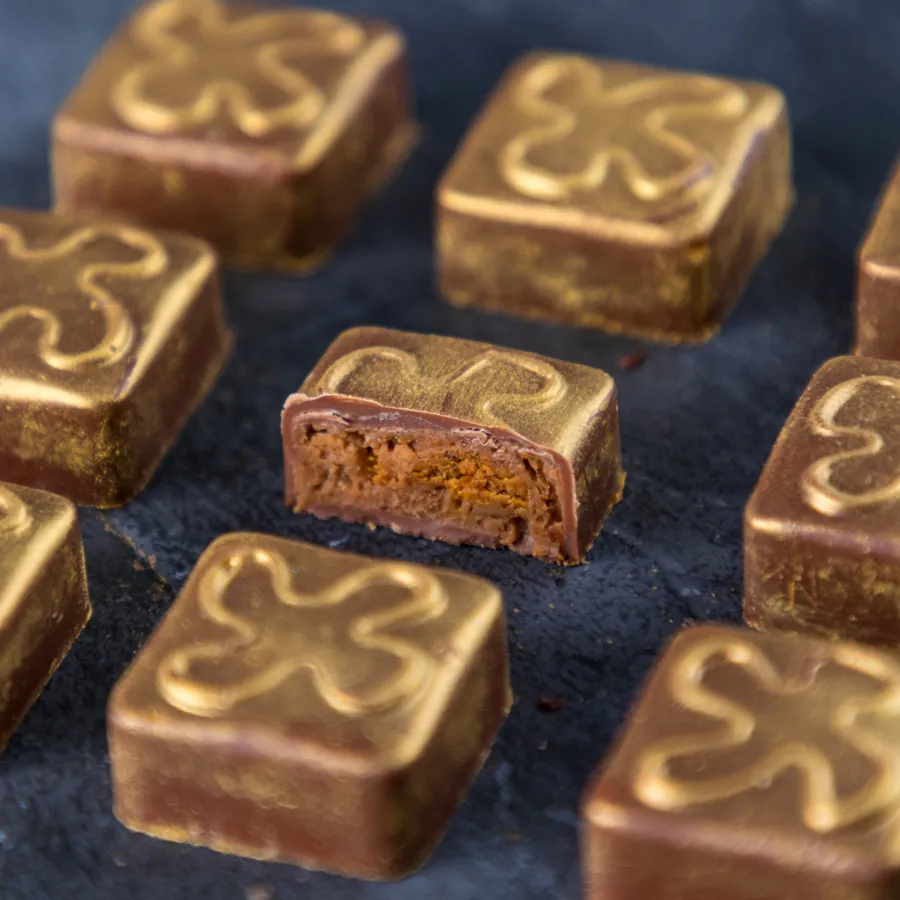 Almond praline
