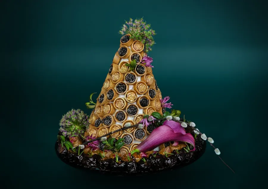 Pyramid cheese flower tart and arasia with potato small
