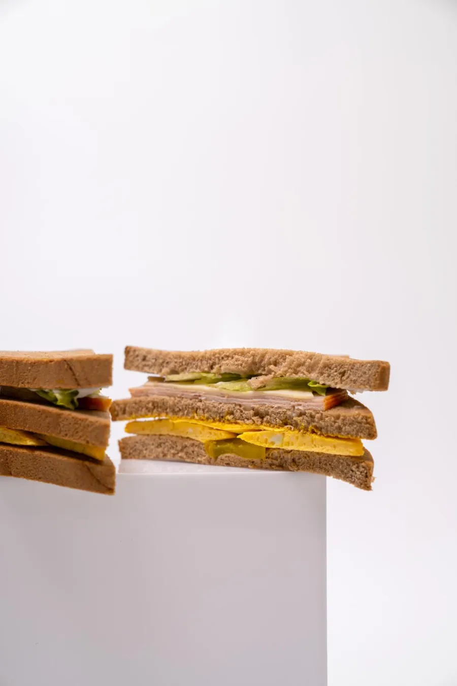 Egg turkey club sandwich