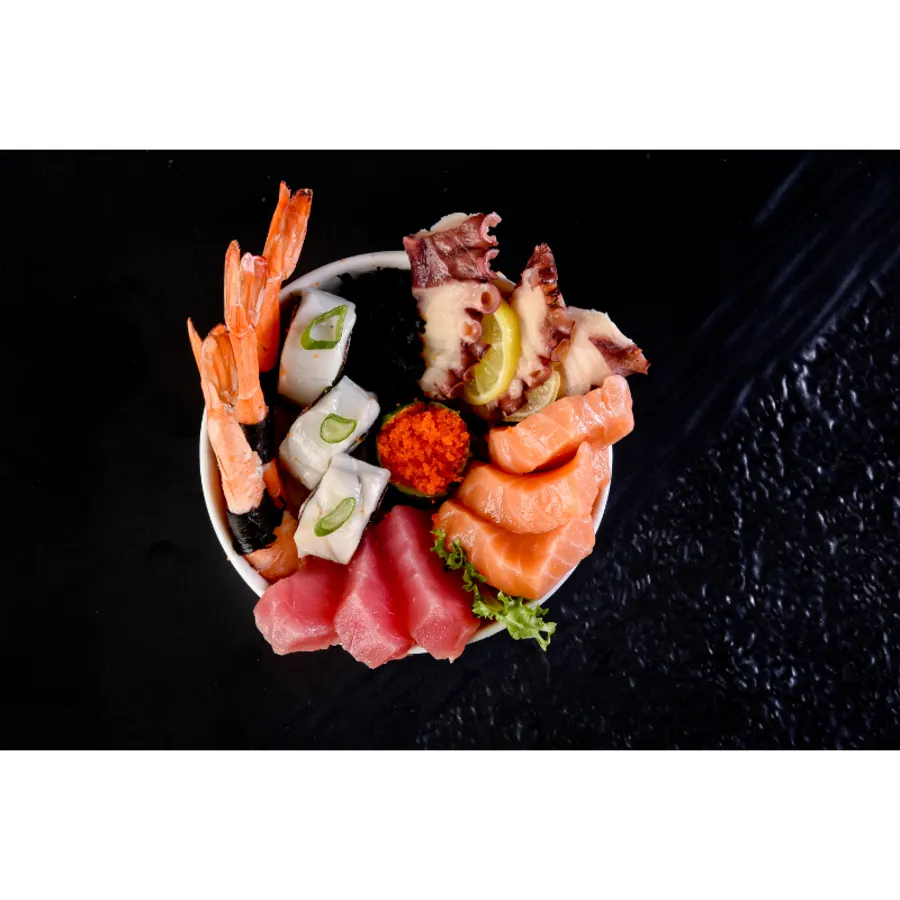 Traditional Chirashi Don