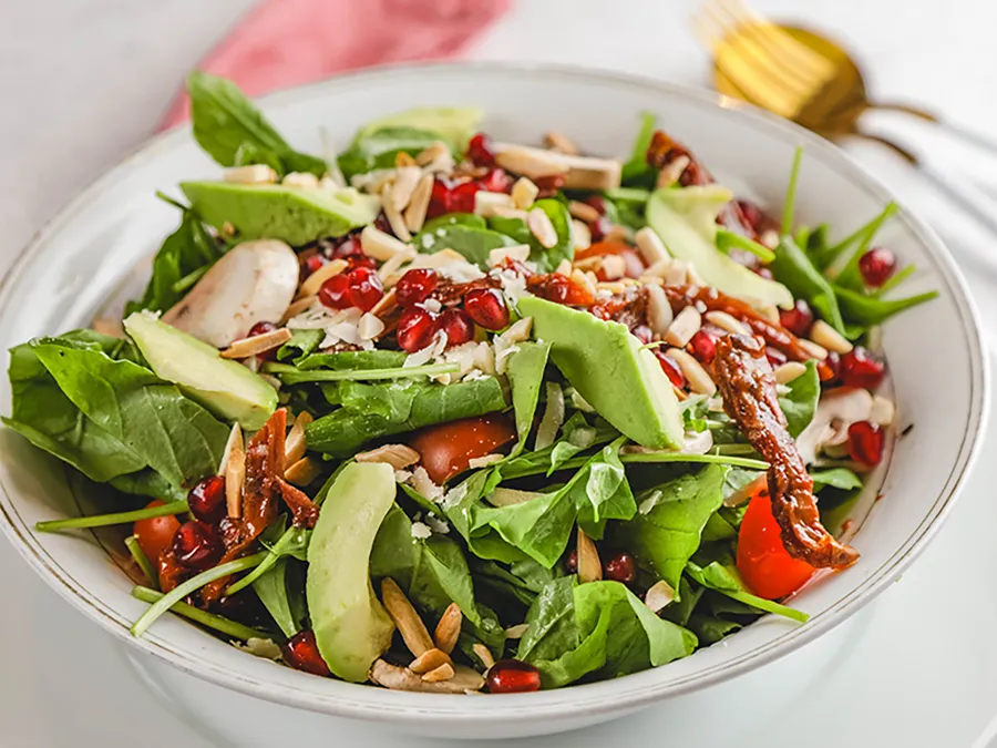 ROCCA AND POMEGRANATE SALAD
