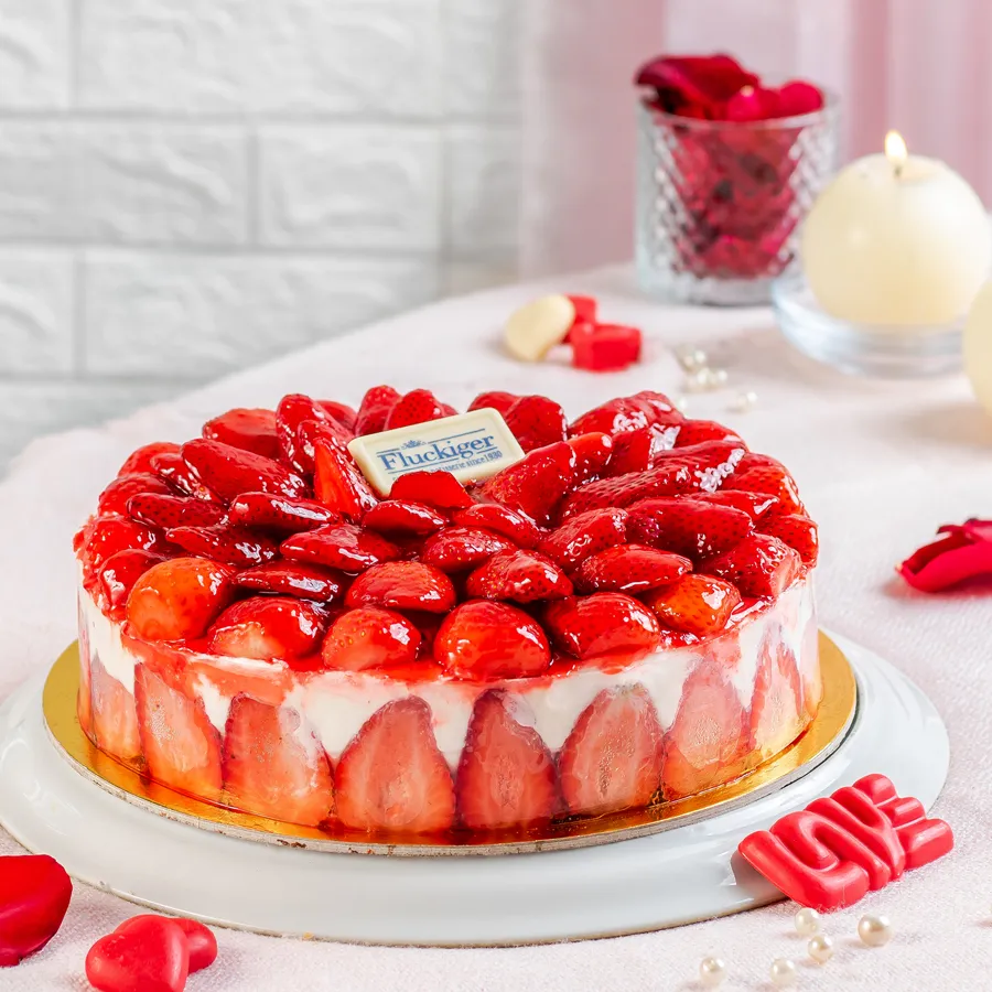 Strawberry cream cake