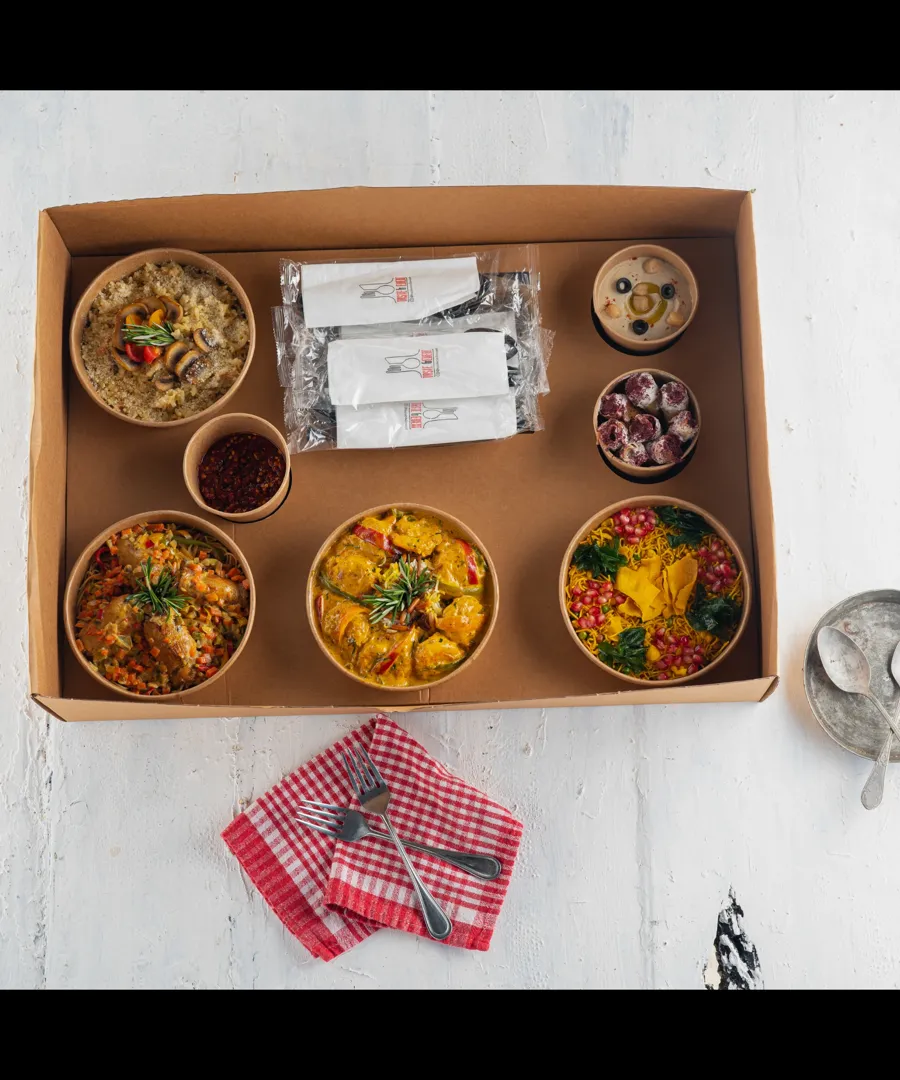 Lunch / dinner box for 5 person