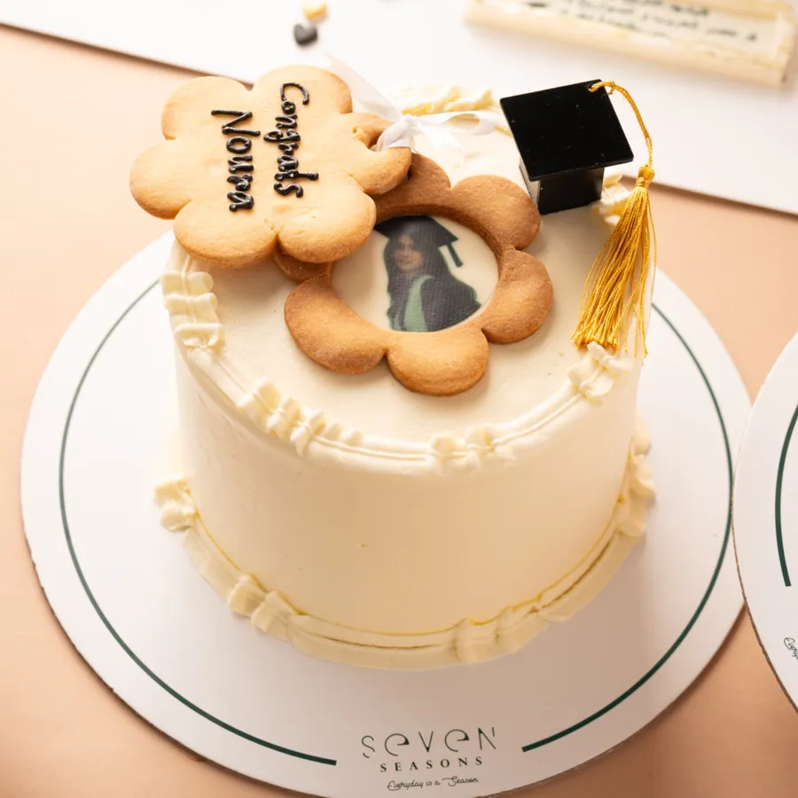Graduate Portrait Cake