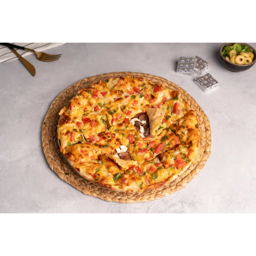 Oriental Sausage Kiri Pizza