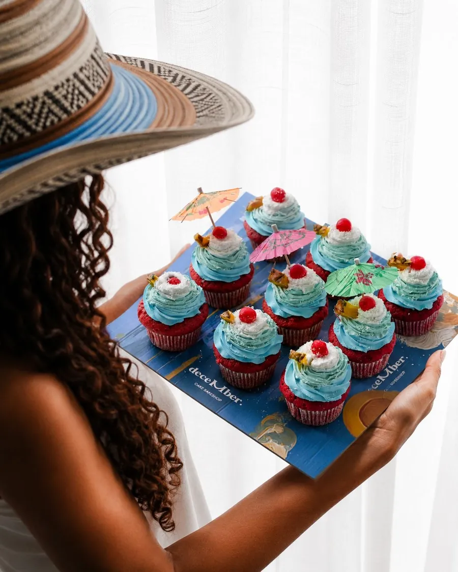 Sky cup cake 9p. Pineapple coconut