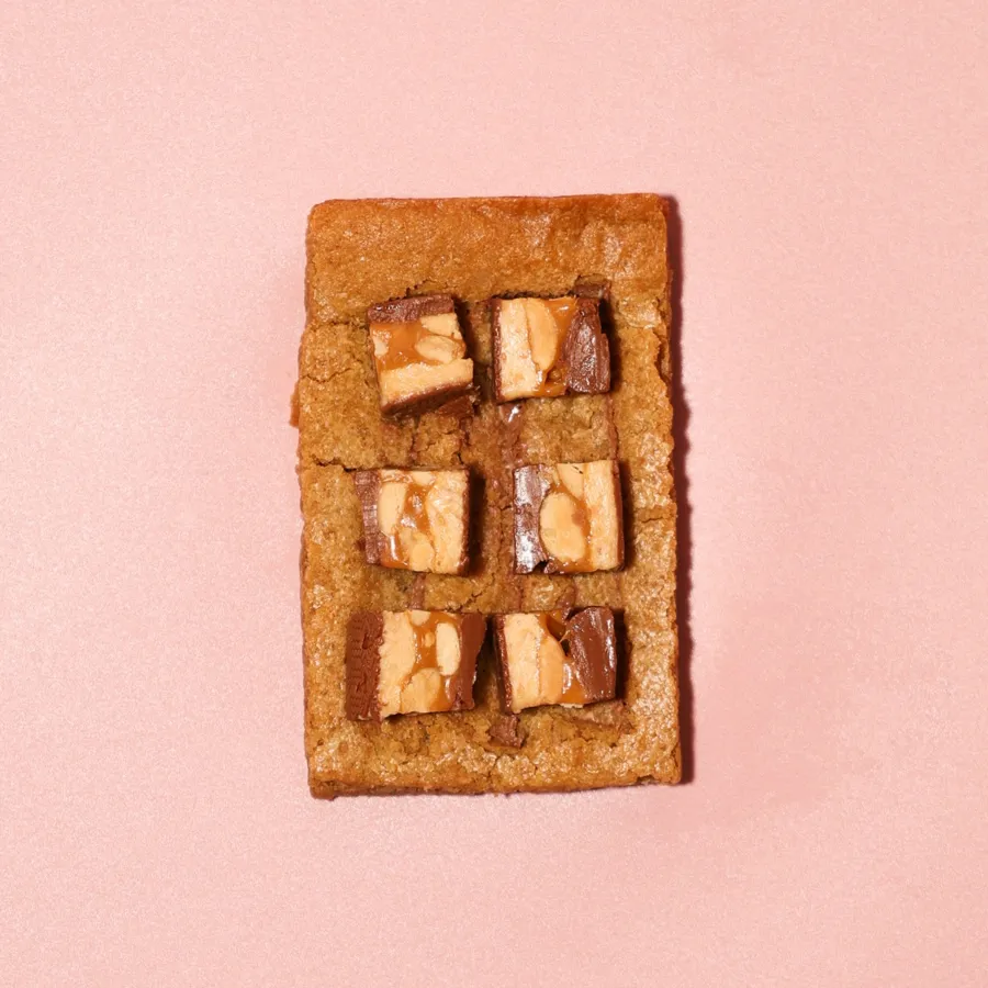 Snickers Blondie
