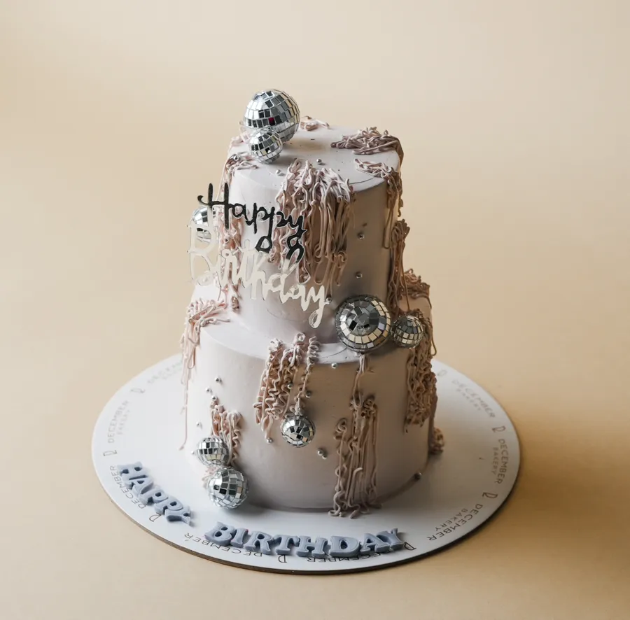 Double Disco bige birthday cake 6inch mix chocolate vanilla