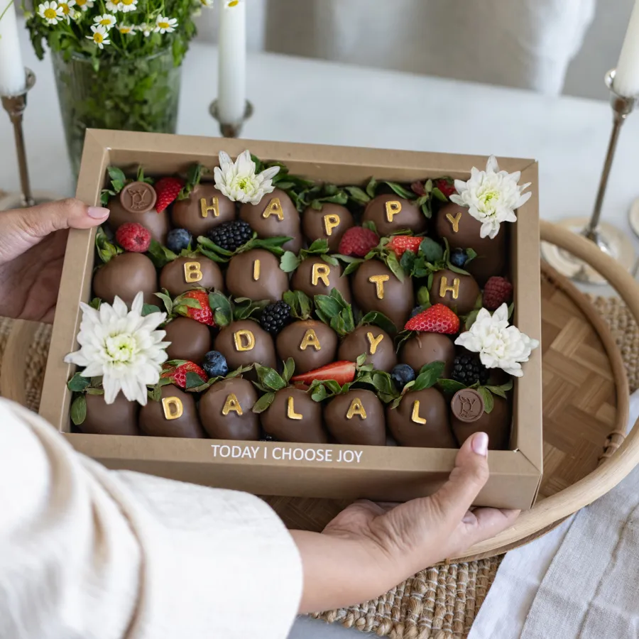 Customized Strawberry Box