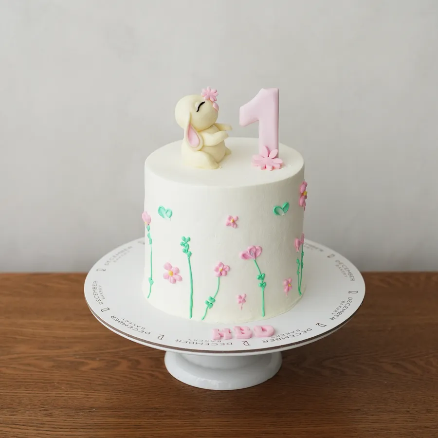 rabbit cream cake 6inch