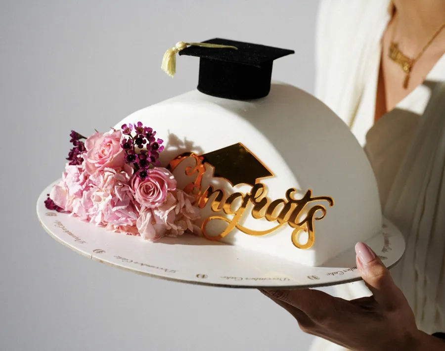 Small congrats 🎓w flower 6inch