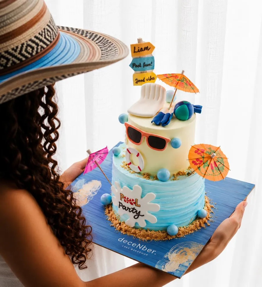 Pool party cake, two layers, 6 inches