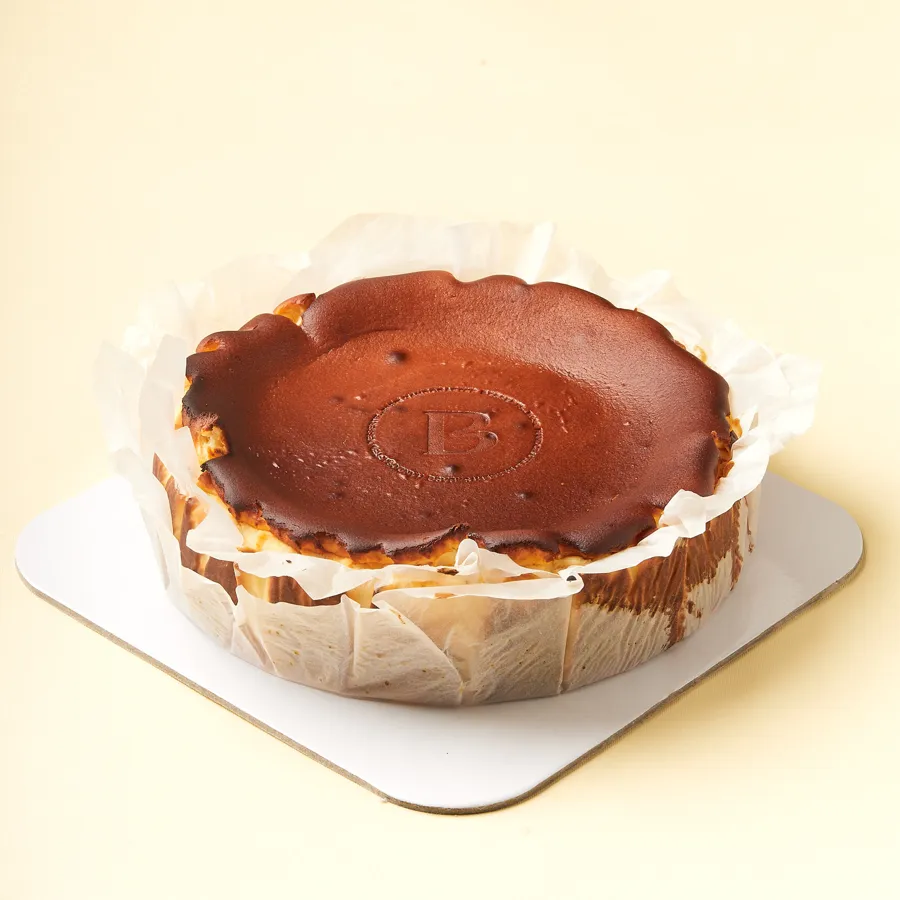 Large San Sebastián Cheesecake