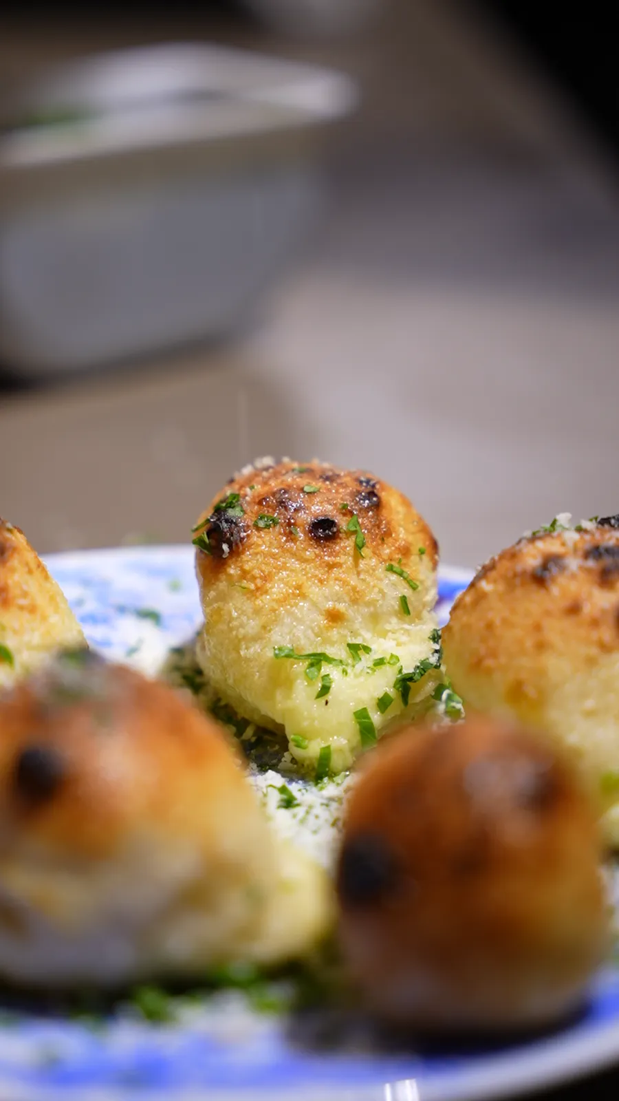 CHEESE. & GARLIC BREAD Bits