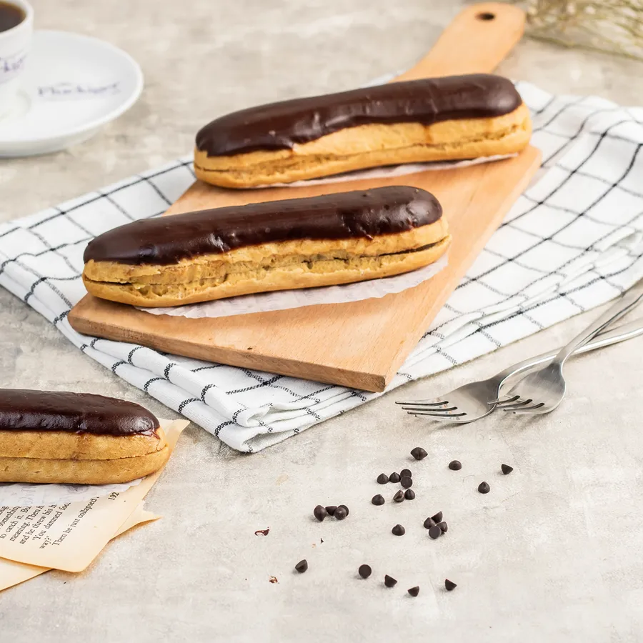 Chocolate Éclair