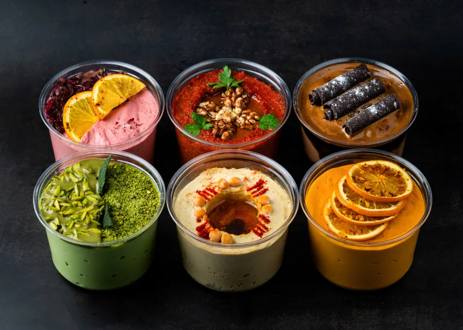 Hummus dip & Iraqi samoon