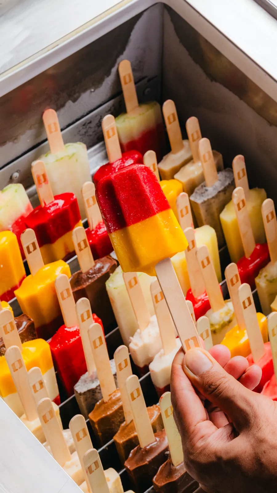 E60 Freezer for Ice Cream50 pcs mix To order from whataspp 90901415