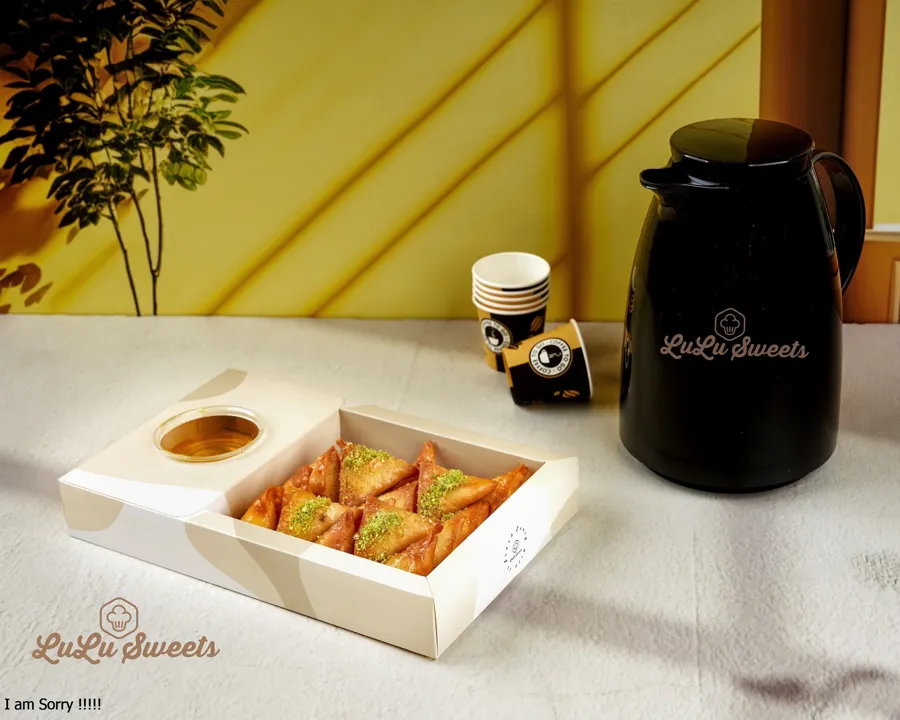 Arabic Coffee with Mini Samosas
